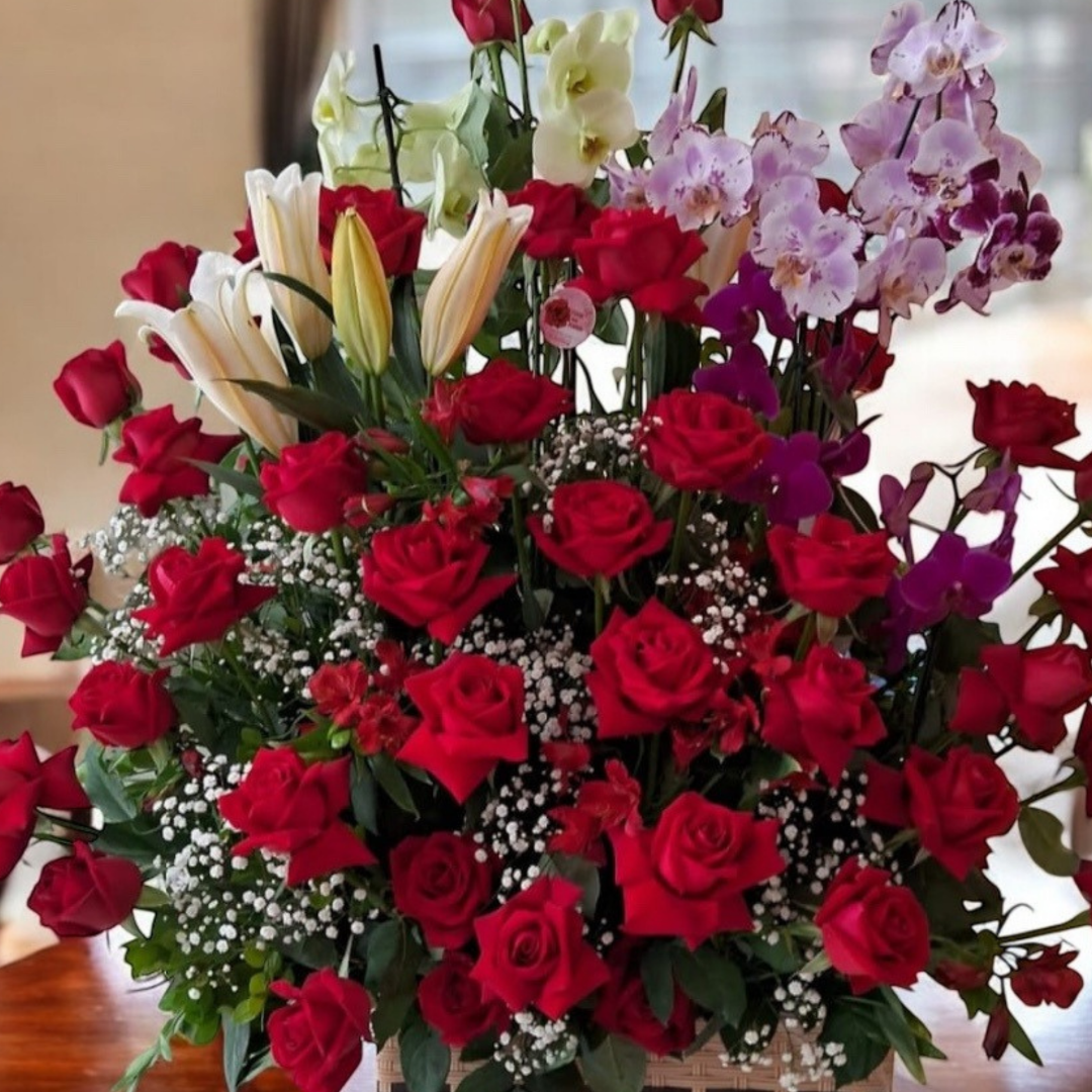 ARRANJO ESPECIAL
ORQUÍDEAS, ROSAS E LÍRIOS